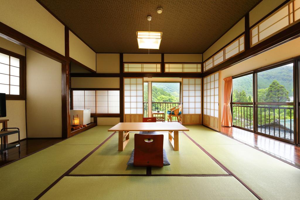 Ryokan Izumoya Yufu Exterior foto